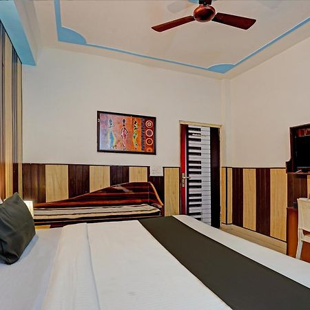 Hotel O Greno House Near Pvr Ansal Plaza Большая Нойда Экстерьер фото