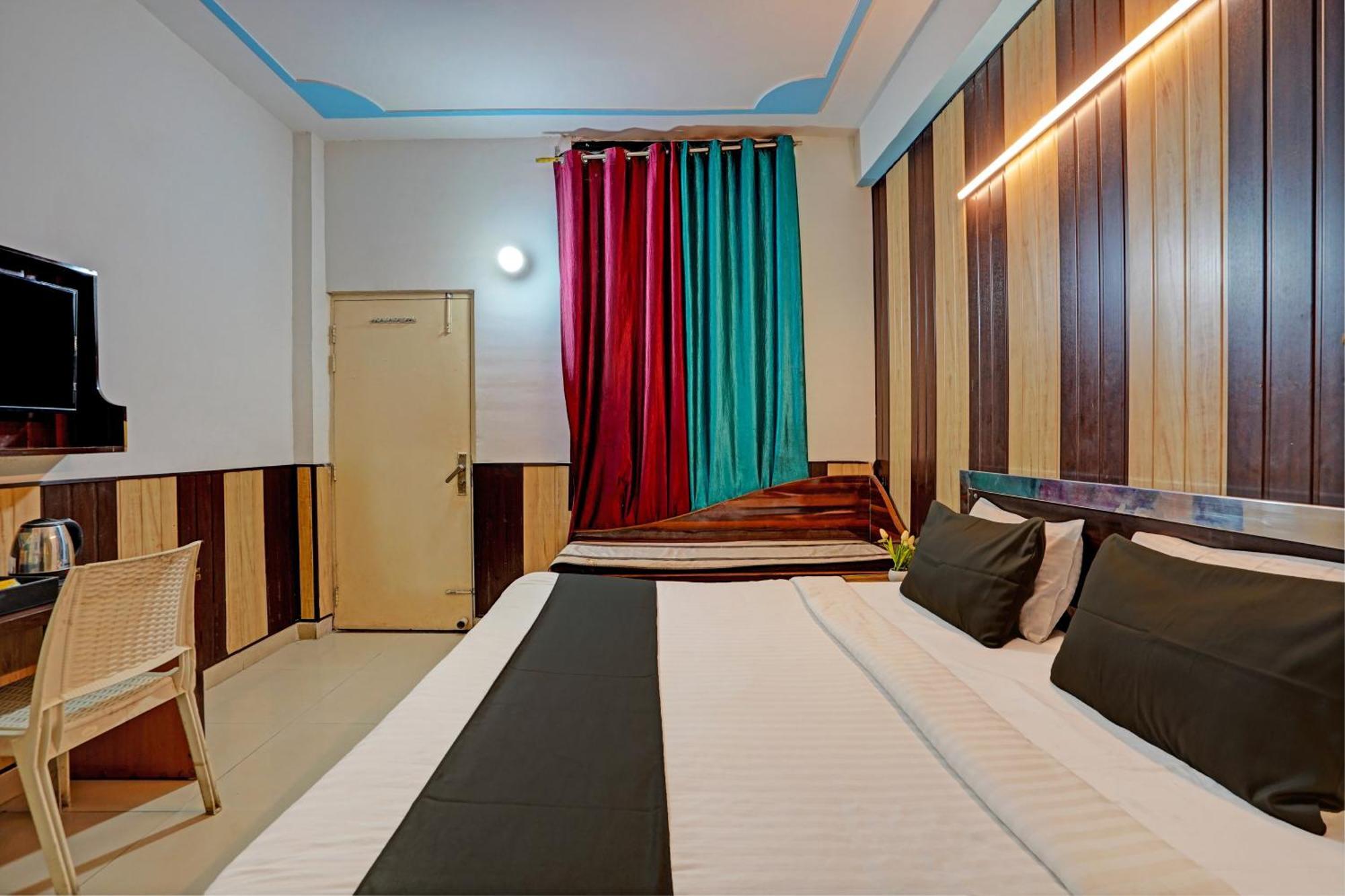 Hotel O Greno House Near Pvr Ansal Plaza Большая Нойда Экстерьер фото