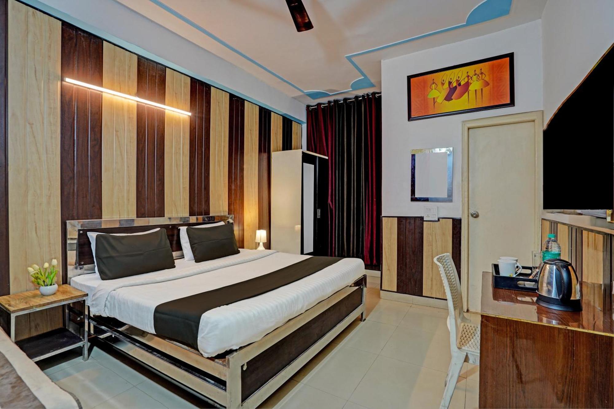 Hotel O Greno House Near Pvr Ansal Plaza Большая Нойда Экстерьер фото